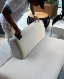 Limpeza de Sofás e Tapetes