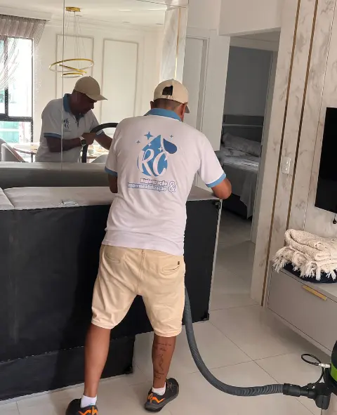 limpeza de sofá preço